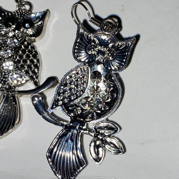 Silver Tone Owls Pierced Earrings Light Weight Clear Stones - Picture 5 of 5